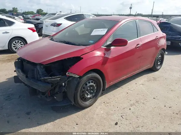 KMHD35LH5GU299880 2016 HYUNDAI ELANTRA - Image 2