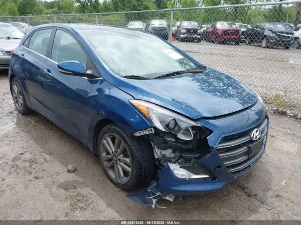 KMHD35LH5GU300025 2016 HYUNDAI ELANTRA - Image 1