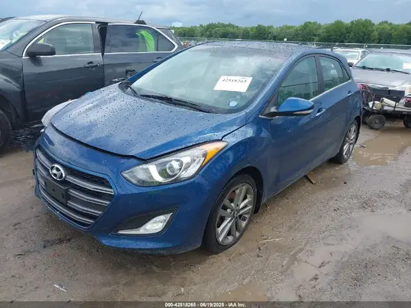 KMHD35LH5GU300025 2016 HYUNDAI ELANTRA - Image 2