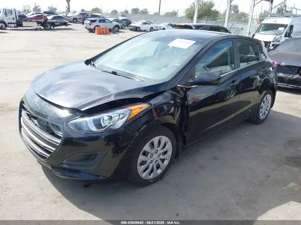 KMHD35LH5GU300283 2016 HYUNDAI ELANTRA - Image 2
