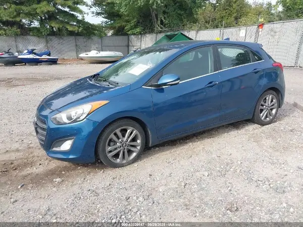 KMHD35LH5GU300428 2016 HYUNDAI ELANTRA - Image 2