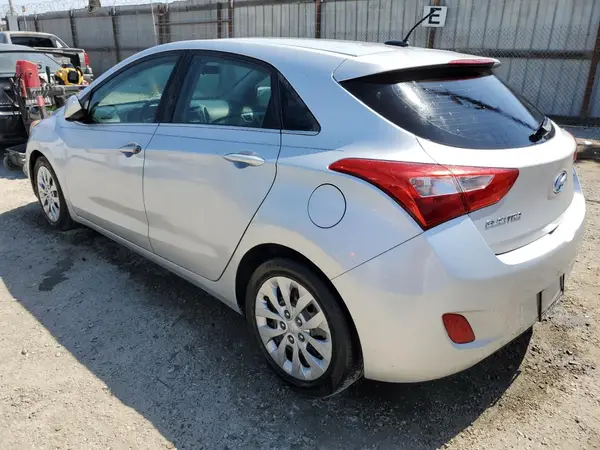 KMHD35LH5GU303426 2016 HYUNDAI ELANTRA - Image 2