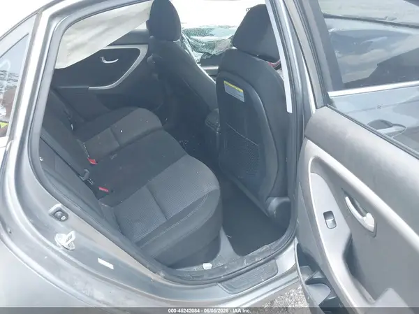 KMHD35LH5GU305273 2016 HYUNDAI ELANTRA - Image 8