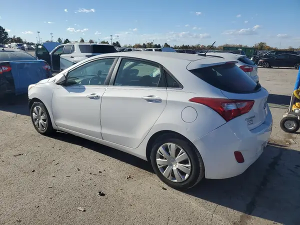 KMHD35LH5GU315432 2016 HYUNDAI ELANTRA - Image 2