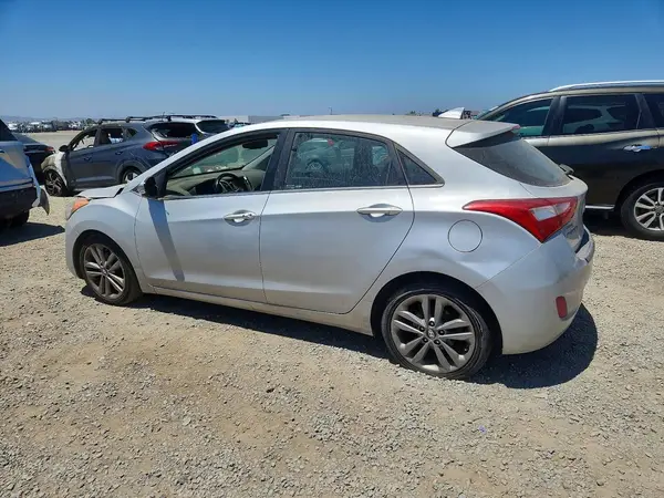 KMHD35LH5GU316421 2016 HYUNDAI ELANTRA - Image 2
