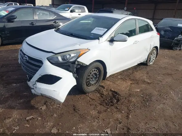 KMHD35LH5GU316502 2016 HYUNDAI ELANTRA - Image 2