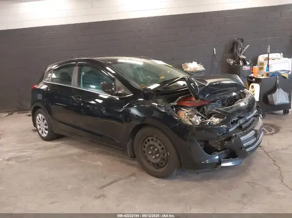 KMHD35LH5GU316631 2016 HYUNDAI ELANTRA - Image 1