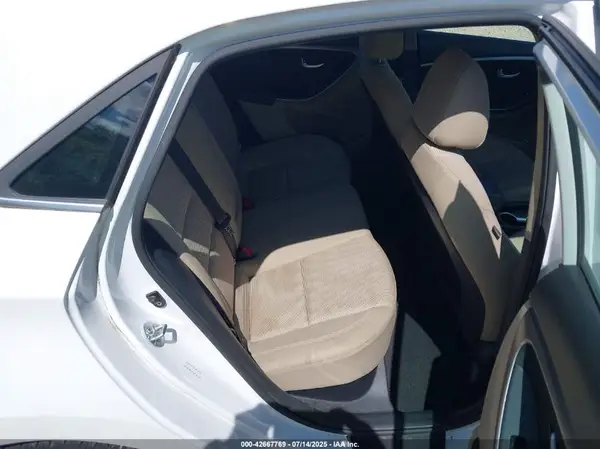 KMHD35LH5GU323644 2016 HYUNDAI ELANTRA - Image 8