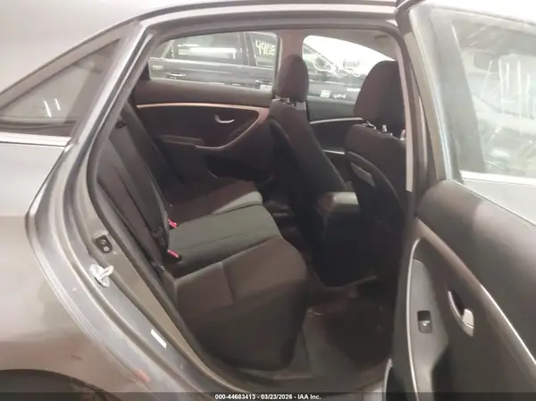 KMHD35LH5GU325832 2016 HYUNDAI ELANTRA - Image 8