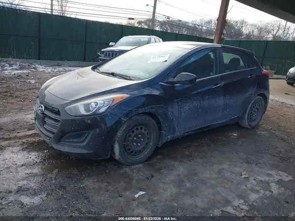 KMHD35LH5GU337625 2016 HYUNDAI ELANTRA - Image 2