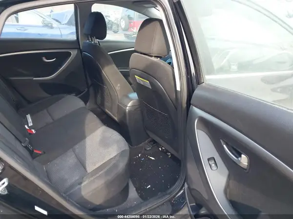 KMHD35LH5GU337625 2016 HYUNDAI ELANTRA - Image 8