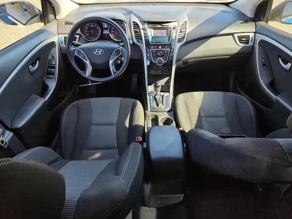 KMHD35LH5HU352398 2017 HYUNDAI ELANTRA - Image 8