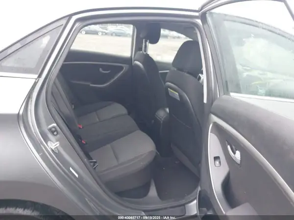 KMHD35LH5HU357293 2017 HYUNDAI ELANTRA - Image 8