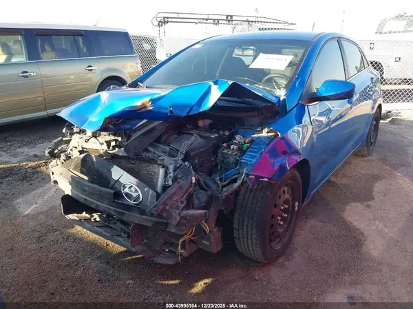 KMHD35LH5HU361697 2017 HYUNDAI ELANTRA - Image 2