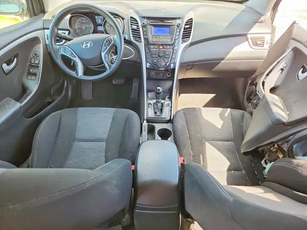 KMHD35LH5HU362350 2017 HYUNDAI ELANTRA - Image 8