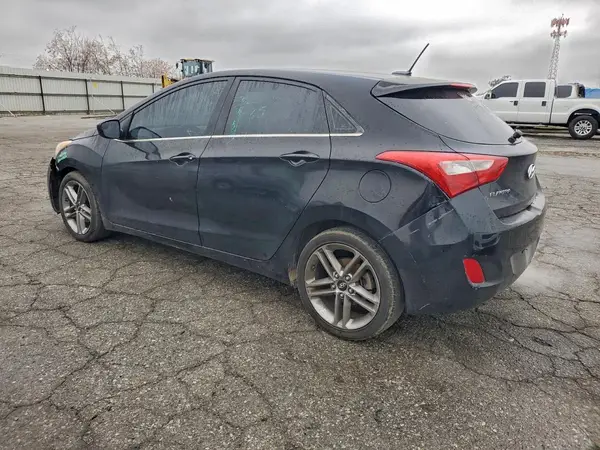 KMHD35LH5HU364664 2017 HYUNDAI ELANTRA - Image 2