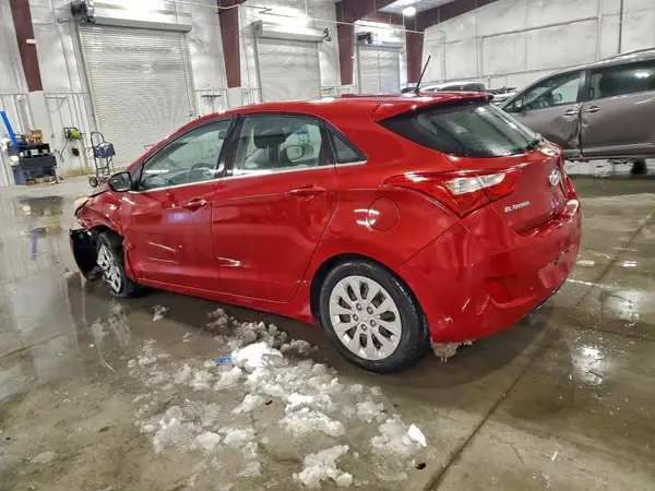 KMHD35LH5HU369587 2017 HYUNDAI ELANTRA - Image 2