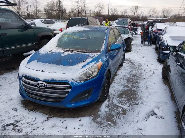 KMHD35LH5HU370416 2017 HYUNDAI ELANTRA - Image 2