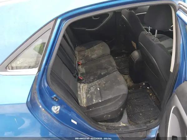 KMHD35LH5HU370416 2017 HYUNDAI ELANTRA - Image 8