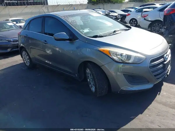 KMHD35LH5HU371694 2017 HYUNDAI ELANTRA - Image 1