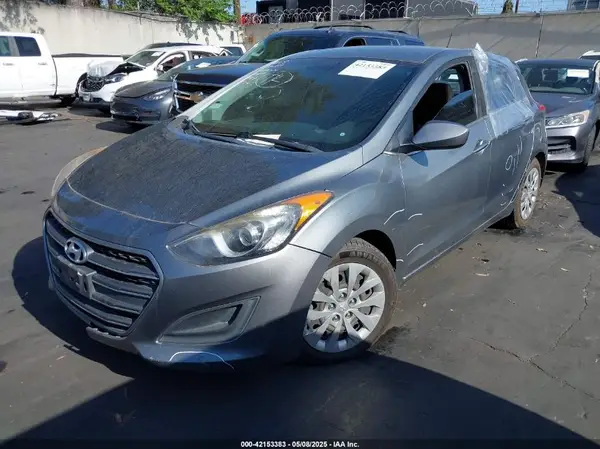 KMHD35LH5HU371694 2017 HYUNDAI ELANTRA - Image 2