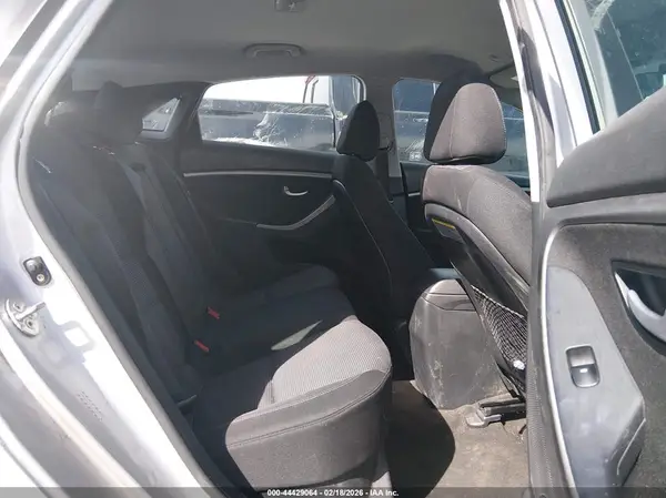 KMHD35LH5HU374143 2017 HYUNDAI ELANTRA - Image 8
