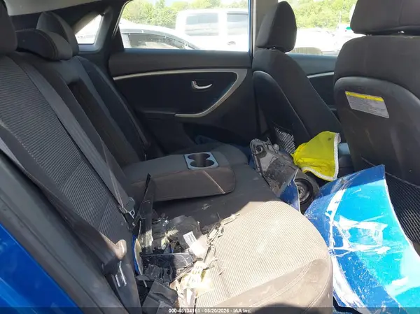 KMHD35LH5HU375504 2017 HYUNDAI ELANTRA - Image 8
