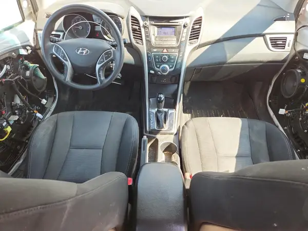 KMHD35LH5HU375874 2017 HYUNDAI ELANTRA - Image 8