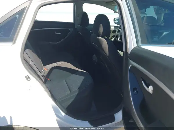 KMHD35LH5HU377169 2017 HYUNDAI ELANTRA - Image 8