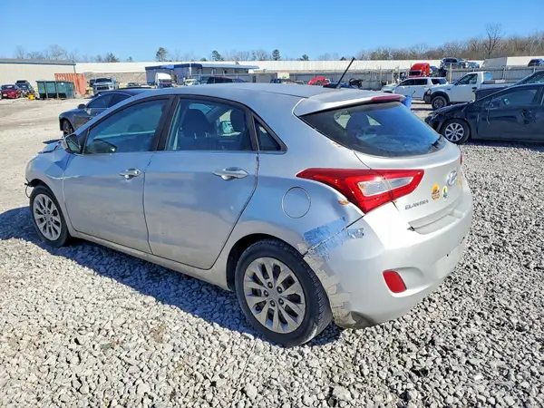 KMHD35LH5HU383666 2017 HYUNDAI ELANTRA - Image 2