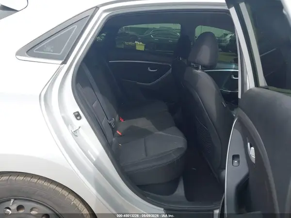 KMHD35LH5HU383943 2017 HYUNDAI ELANTRA - Image 8