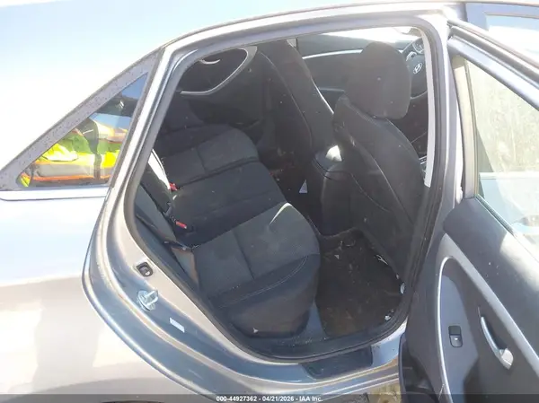 KMHD35LH6GU252339 2016 HYUNDAI ELANTRA - Image 8