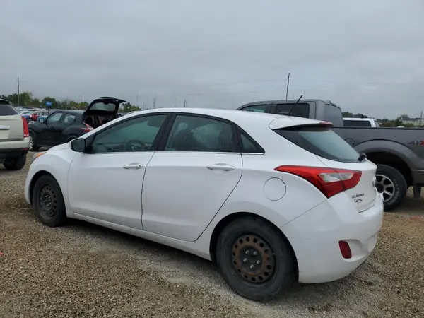 KMHD35LH6GU256696 2016 HYUNDAI ELANTRA - Image 2