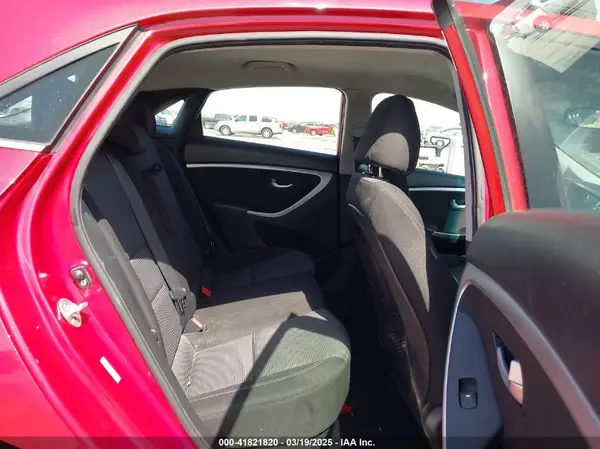 KMHD35LH6GU268217 2016 HYUNDAI ELANTRA - Image 8