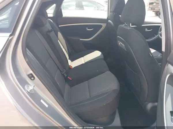KMHD35LH6GU270310 2016 HYUNDAI ELANTRA - Image 8