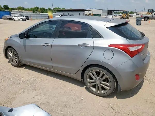 KMHD35LH6GU270758 2016 HYUNDAI ELANTRA - Image 2