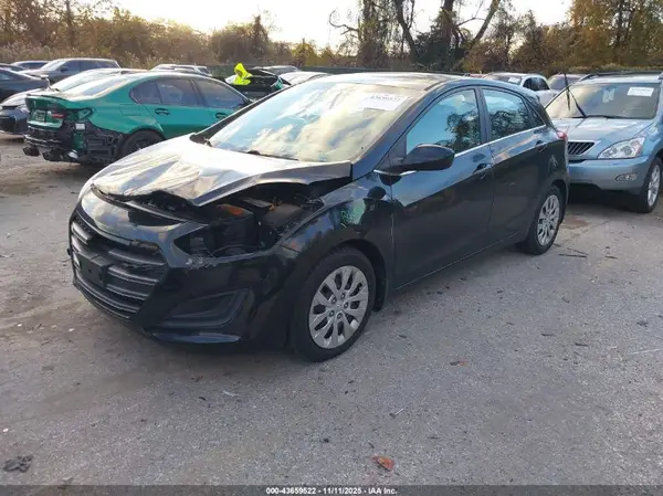 KMHD35LH6GU273983 2016 HYUNDAI ELANTRA - Image 2