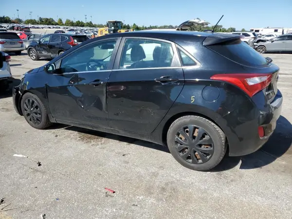 KMHD35LH6GU277483 2016 HYUNDAI ELANTRA - Image 2