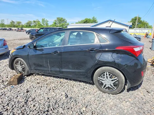 KMHD35LH6GU277497 2016 HYUNDAI ELANTRA - Image 2