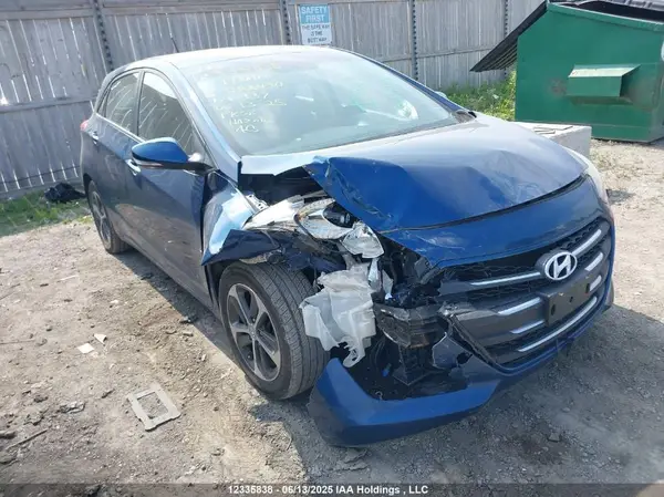 KMHD35LH6GU282490 2016 HYUNDAI ELANTRA - Image 1