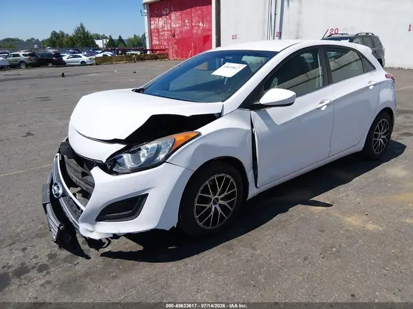KMHD35LH6GU284207 2016 HYUNDAI ELANTRA - Image 2
