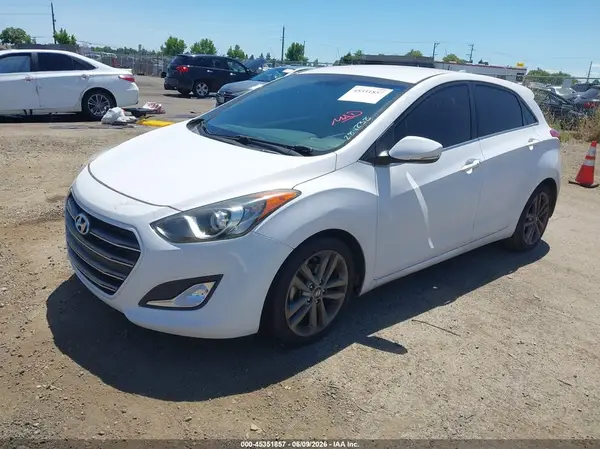 KMHD35LH6GU284238 2016 HYUNDAI ELANTRA - Image 2