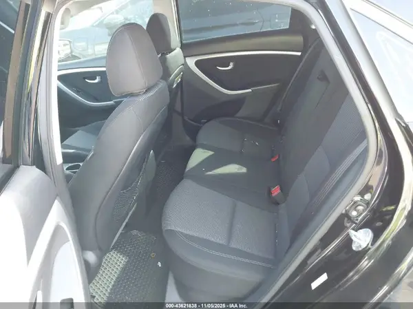 KMHD35LH6GU284420 2016 HYUNDAI ELANTRA - Image 8