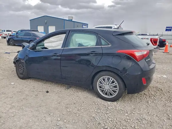 KMHD35LH6GU284739 2016 HYUNDAI ELANTRA - Image 2