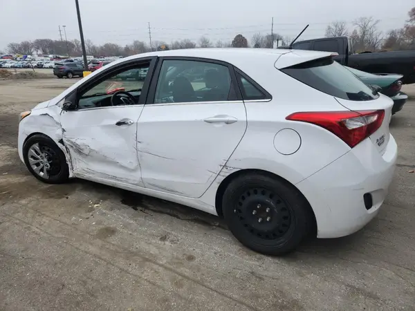 KMHD35LH6GU285843 2016 HYUNDAI ELANTRA - Image 2