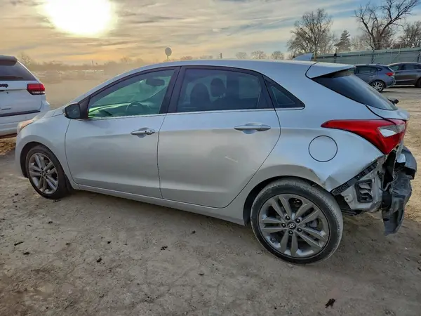 KMHD35LH6GU286622 2016 HYUNDAI ELANTRA - Image 2