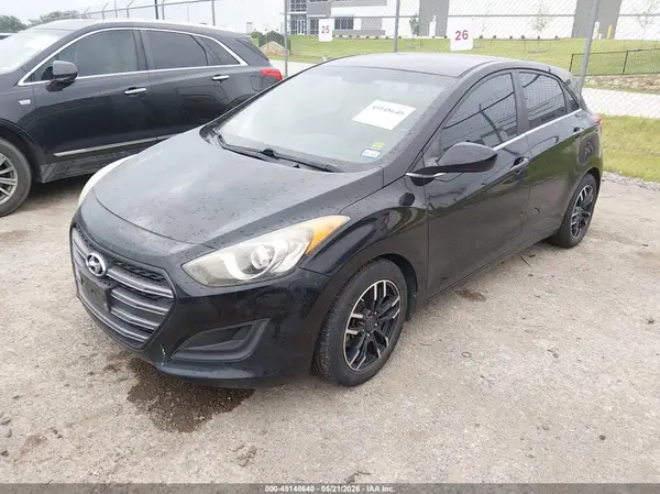 KMHD35LH6GU295093 2016 HYUNDAI ELANTRA - Image 2