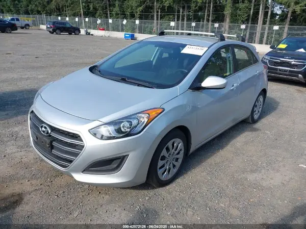 KMHD35LH6GU299080 2016 HYUNDAI ELANTRA - Image 2
