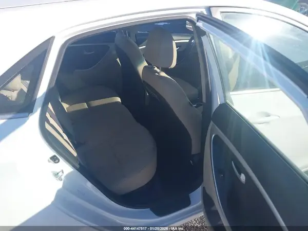 KMHD35LH6GU301930 2016 HYUNDAI ELANTRA - Image 8