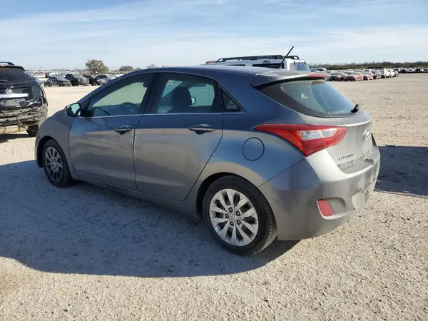 KMHD35LH6GU309803 2016 HYUNDAI ELANTRA - Image 2